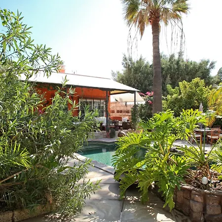 Villa Lujosa Con Piscina Privada Y Precioso Jardin