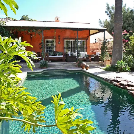 Lujosa Con Piscina Privada Y Precioso Jardin Villa Chayofa